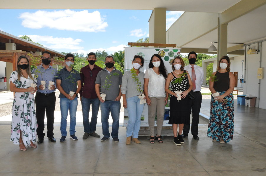 Representantes da nova gestão municipal de Teixeira de Freitas visitam Base do Programa Arboretum 