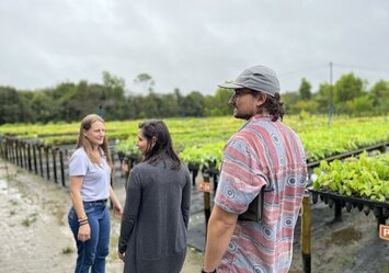 Pesquisador da Oregon University visitou a Base do Programa Arboretum